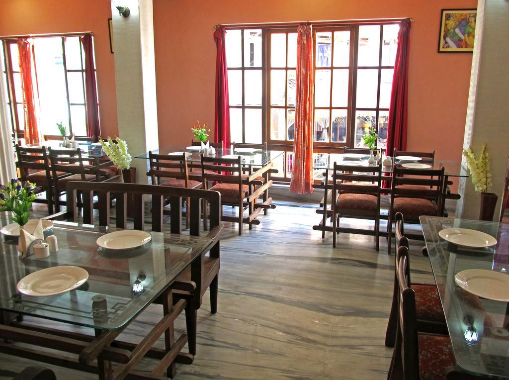 Hotel Alpine Crest Gangtok Esterno foto