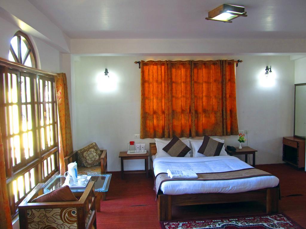 Hotel Alpine Crest Gangtok Esterno foto