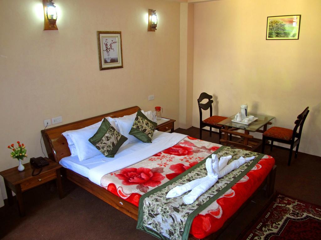 Hotel Alpine Crest Gangtok Esterno foto