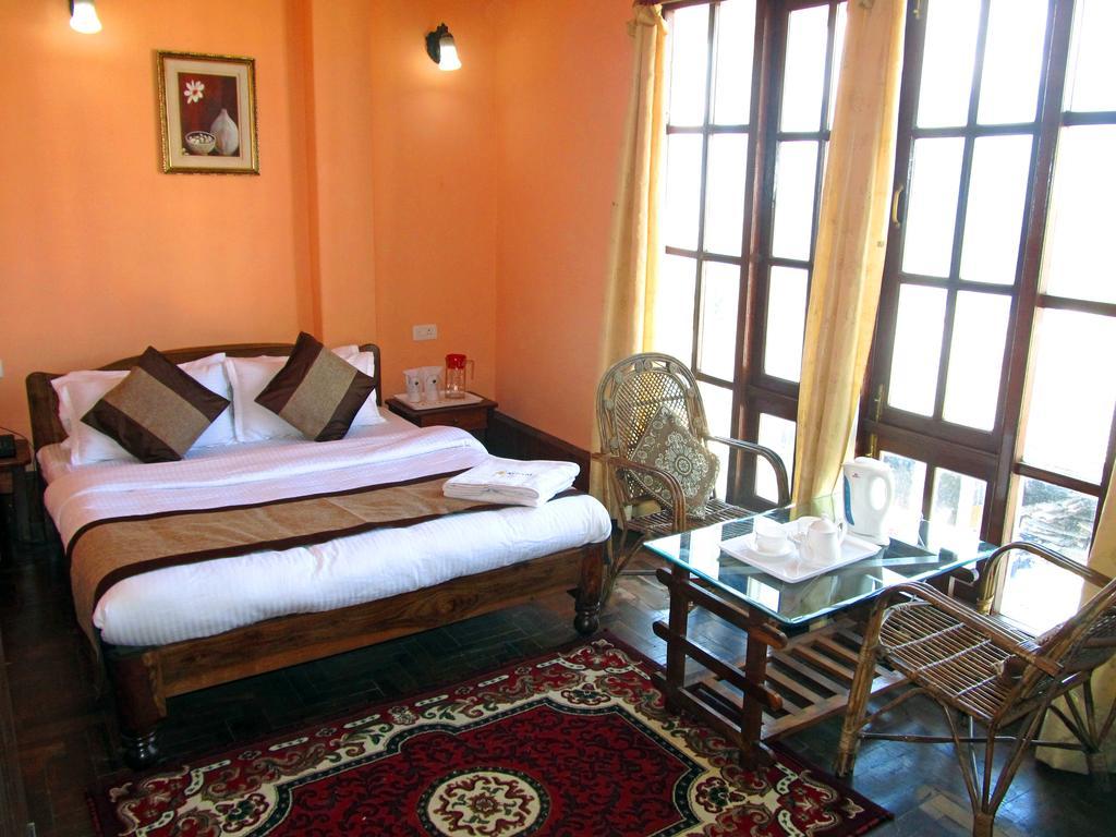 Hotel Alpine Crest Gangtok Esterno foto